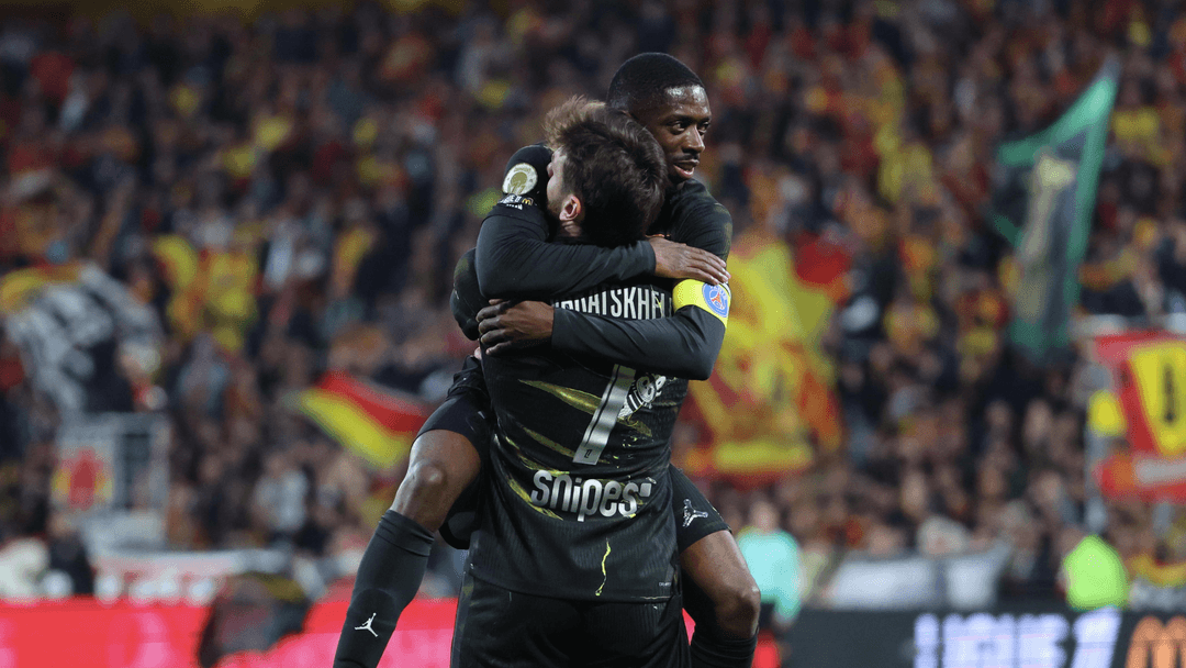 Lens 0-2 Paris Saint-Germain: Kvaratskhelia and Mbaye secure Ligue 1 title