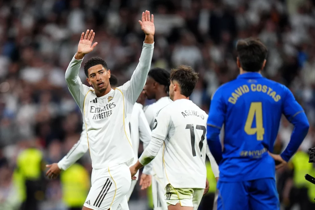Jude Bellingham celebrates Real Madrid's win against Real Oviedo at the Bernabeu
