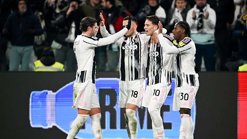Juventus vs Fiorentina Serie A action