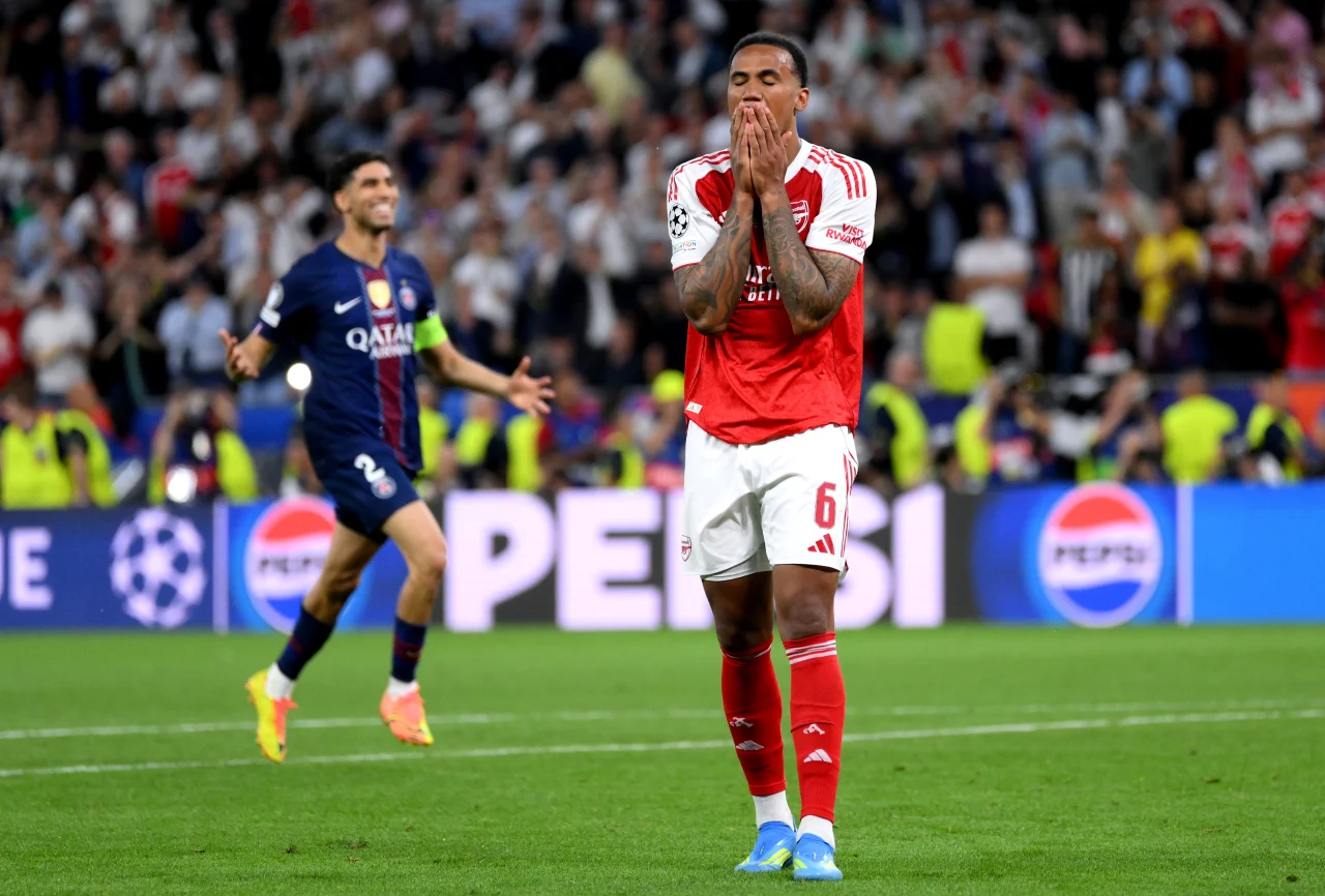 An Arsenal player reacts during the Champions League final defeat to PSG