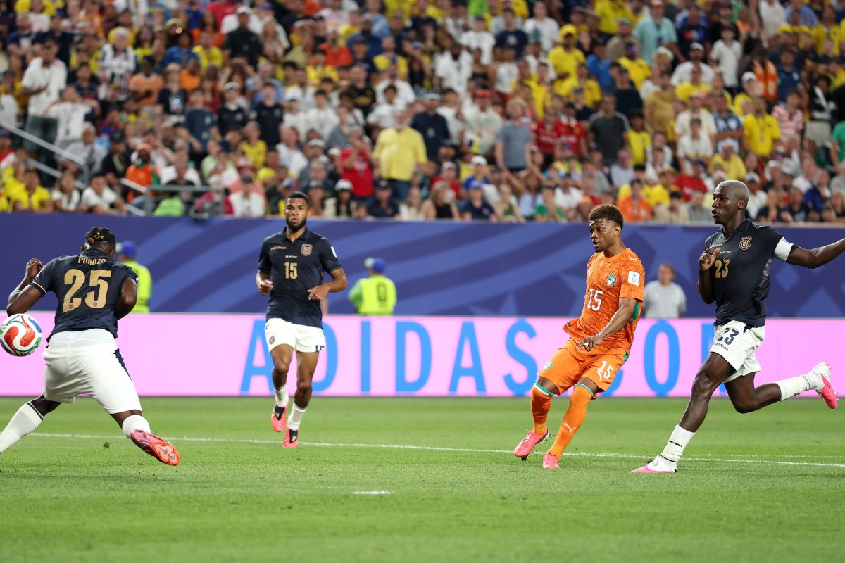 Amad Diallo scores Ivory Coast's winning goal against Ecuador at the 2026 FIFA World Cup in Philadelphia