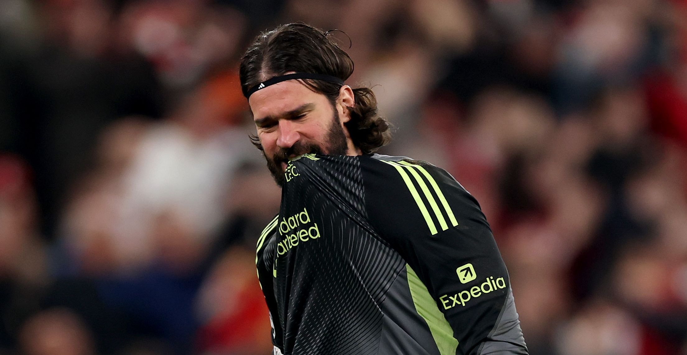 'I didn't suffer a new injury!' - Liverpool goalkeeper Alisson speaks out amid claims he could miss World Cup with Brazil | Goal.com