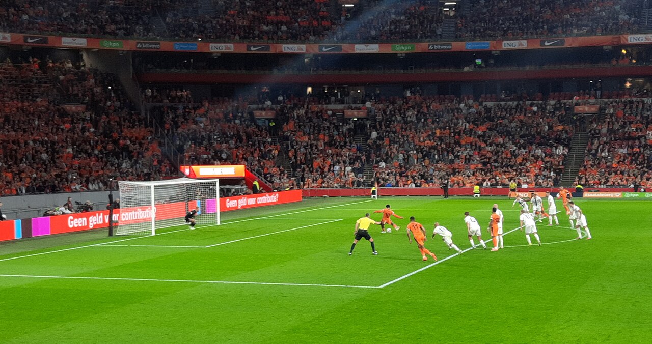Memphis Depay Netherlands national team orange kit WC 2026 qualifier