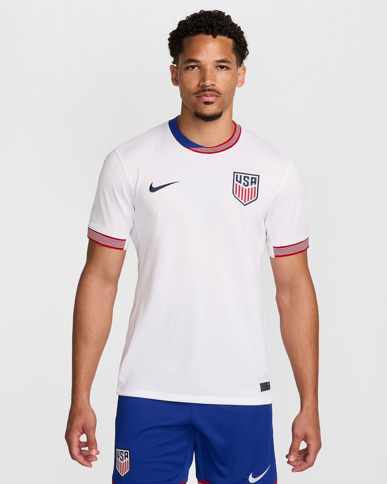 USMNT players lined up in the red, white and blue home kit before a World Cup qualifier