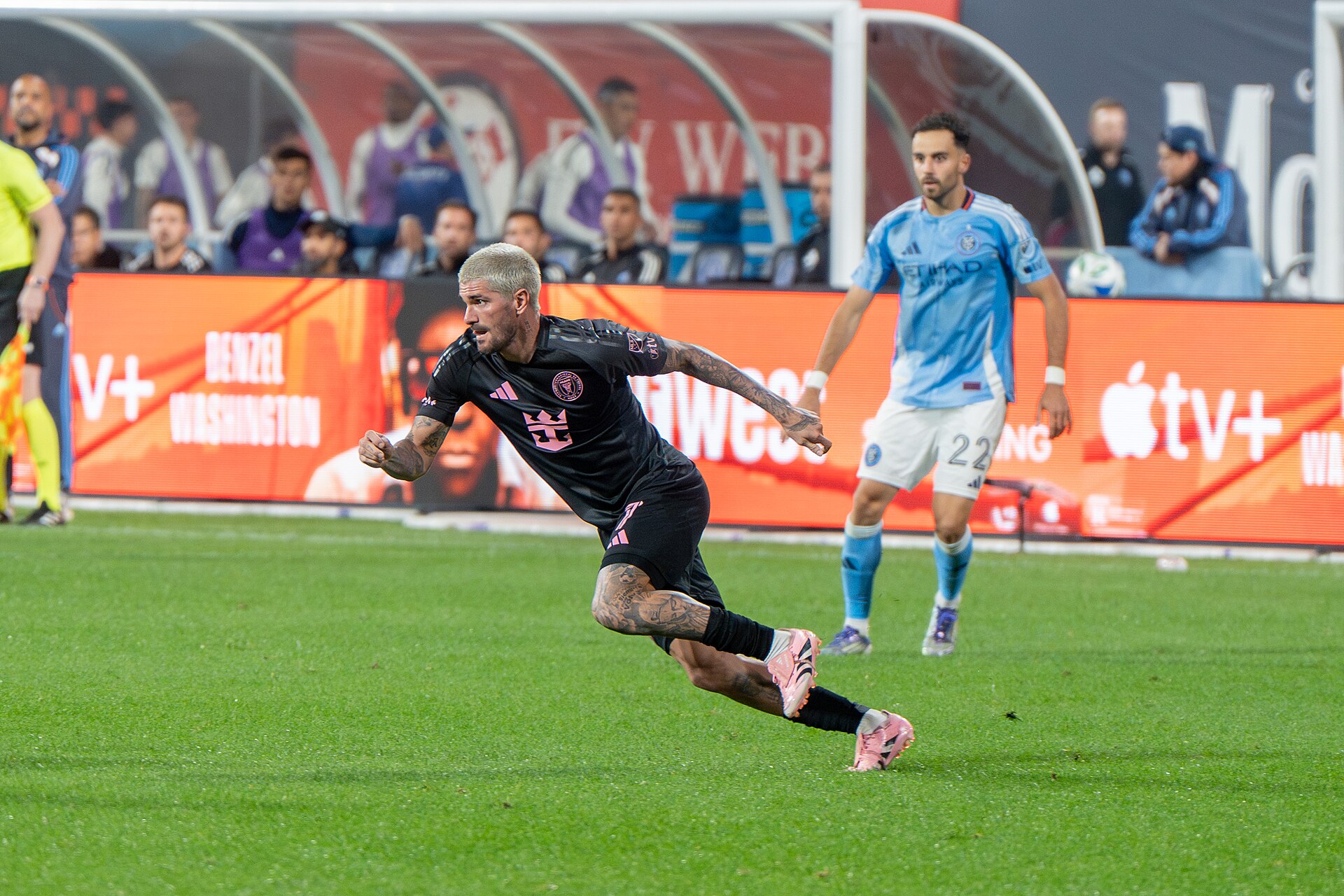 Rodrigo De Paul sprints in Inter Miami black away kit during an MLS match at New York City FC
