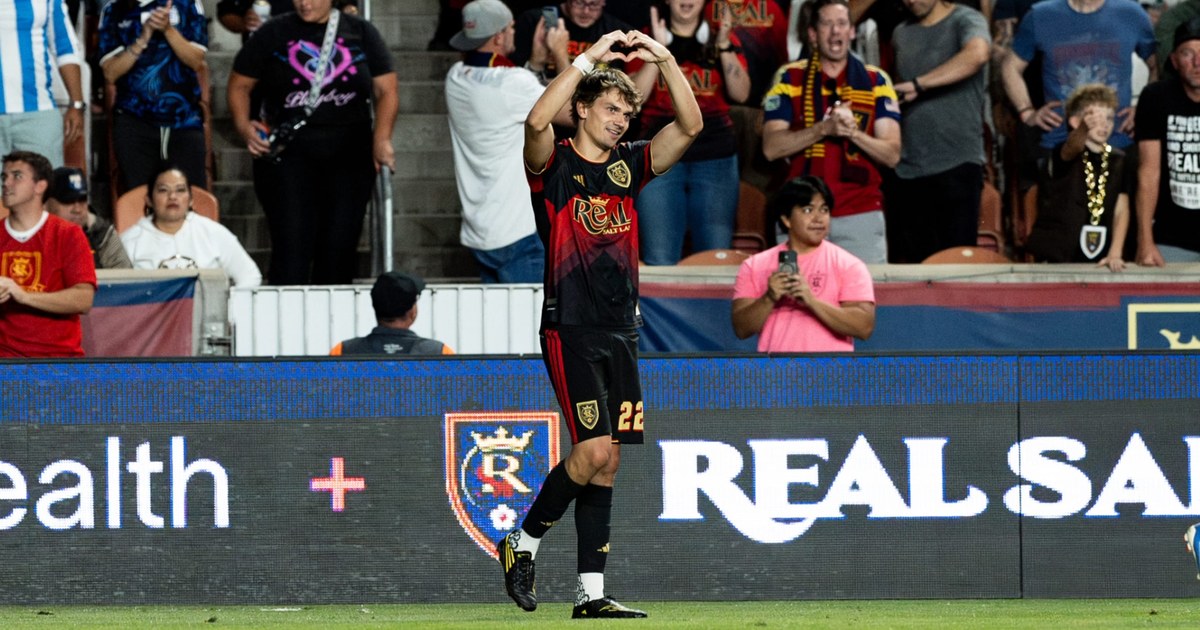Real Salt Lake celebrate at America First Field during the 1-1 draw with Minnesota United